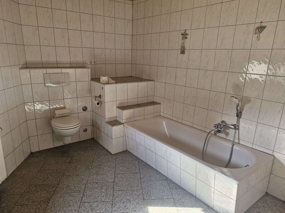 Badezimmer EG