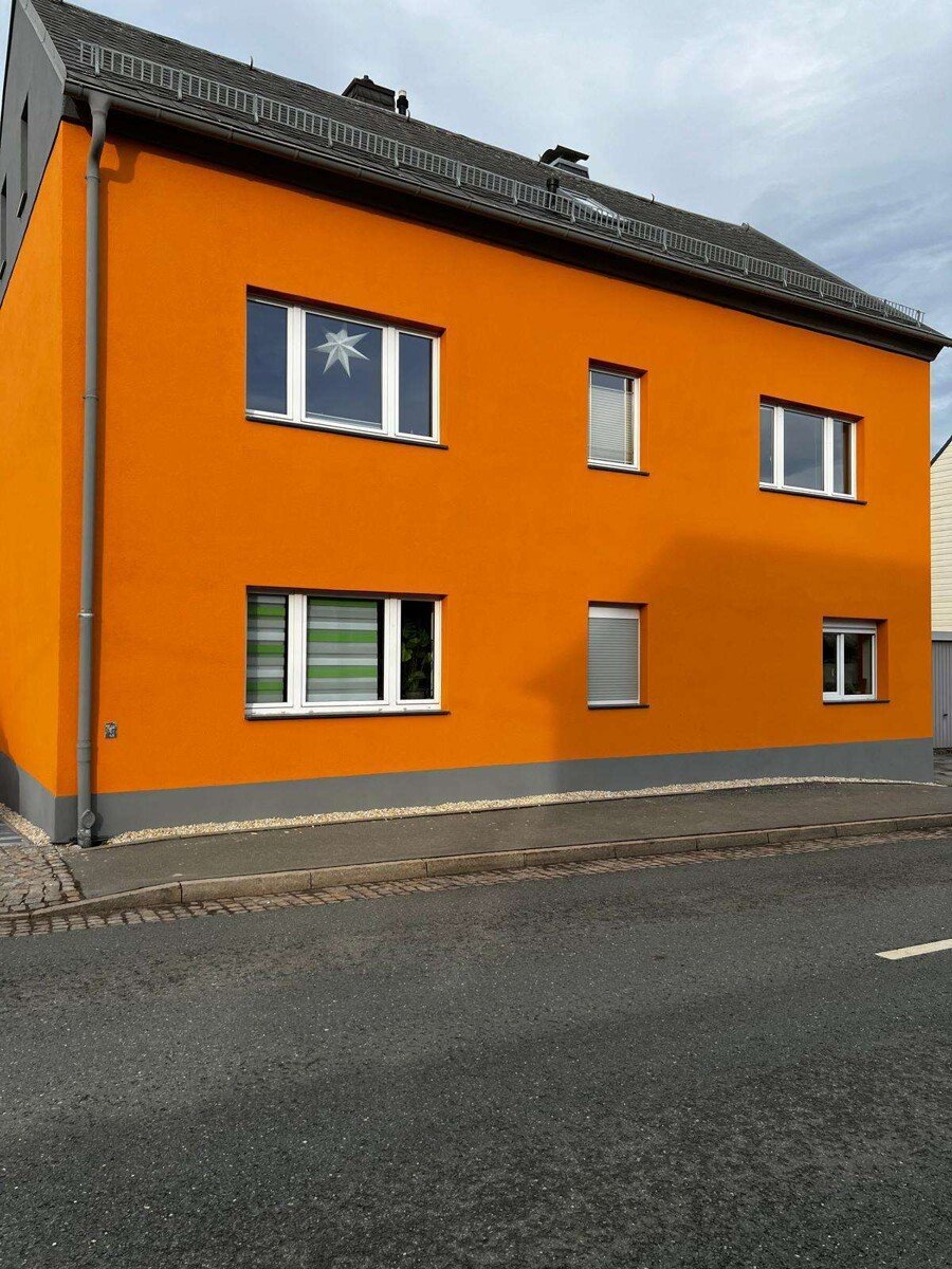 Koffer packen und sofort einziehen! Gemütliches Einfamilienhaus mit Einliegerwohnung!