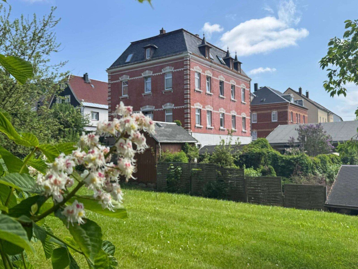 Mehrgenerationenhaus oder Kapitalanlage in Schönheide!