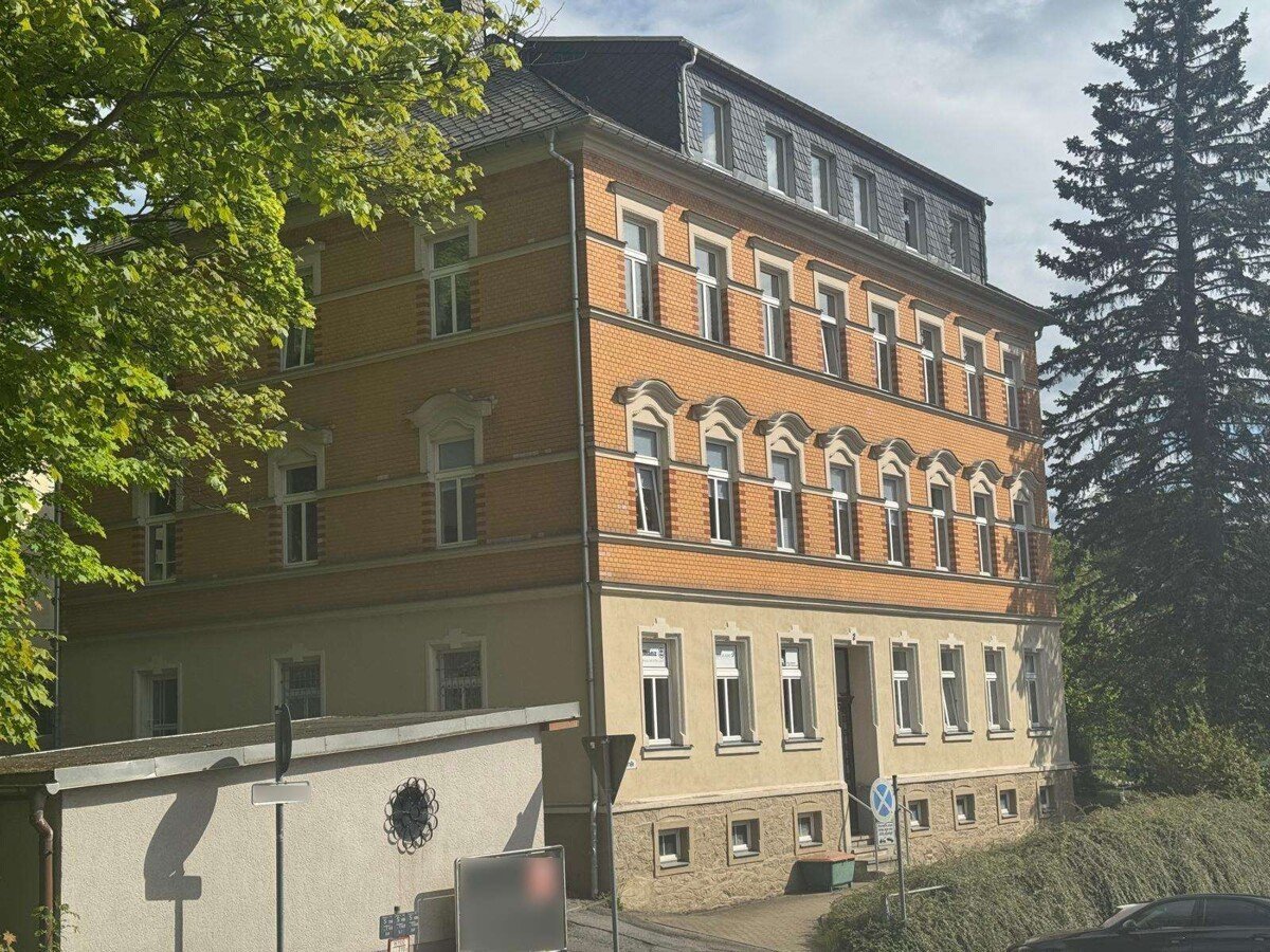 Große Eigentumswohnung mit Dachterrasse und Blick über Annaberg!