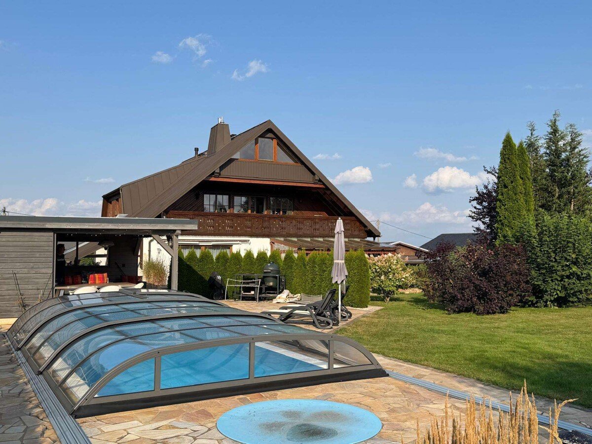 Tolles Anwesen mit großen Grundstück und Pool!